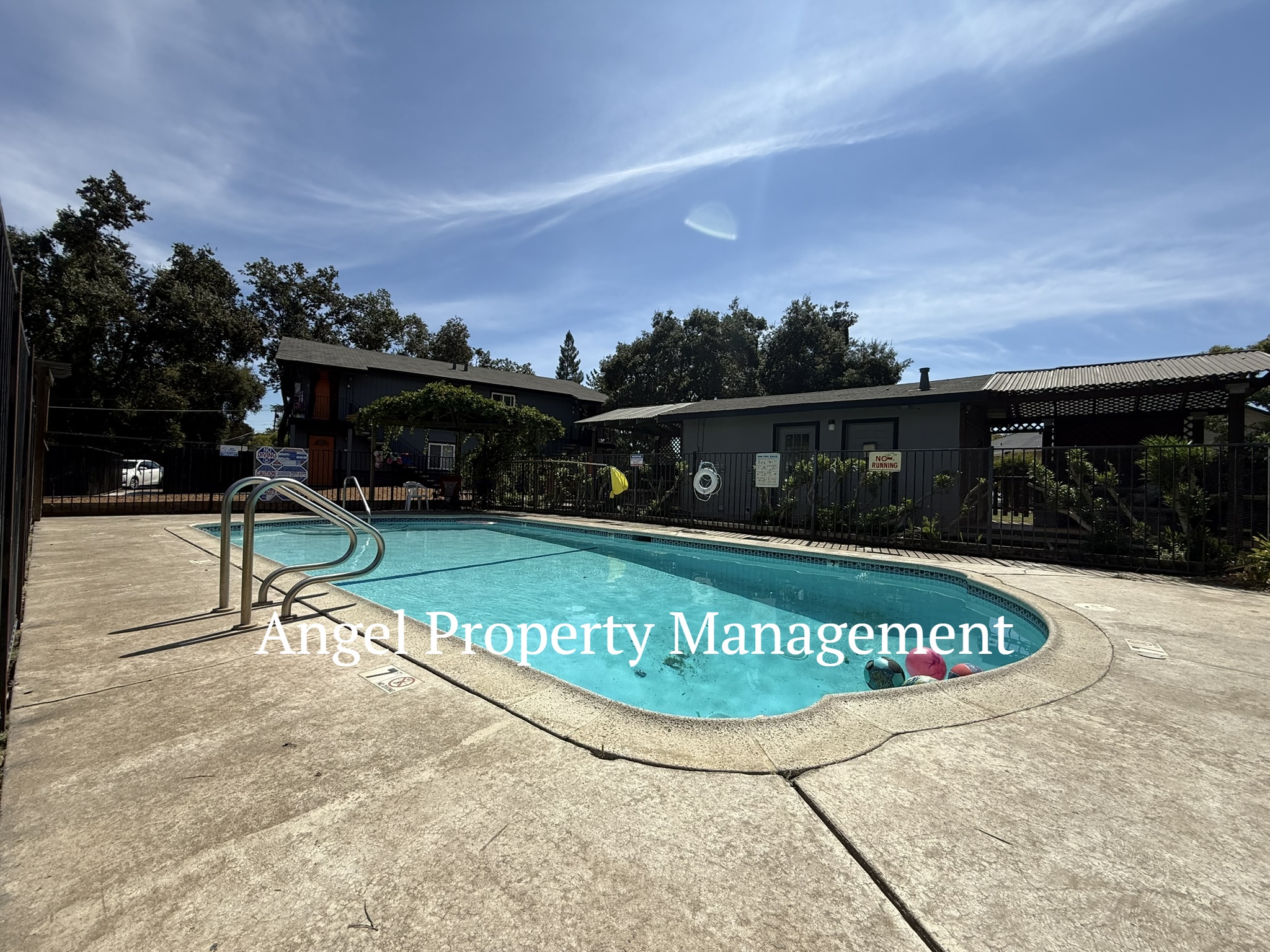 5813 Castle Street - 1